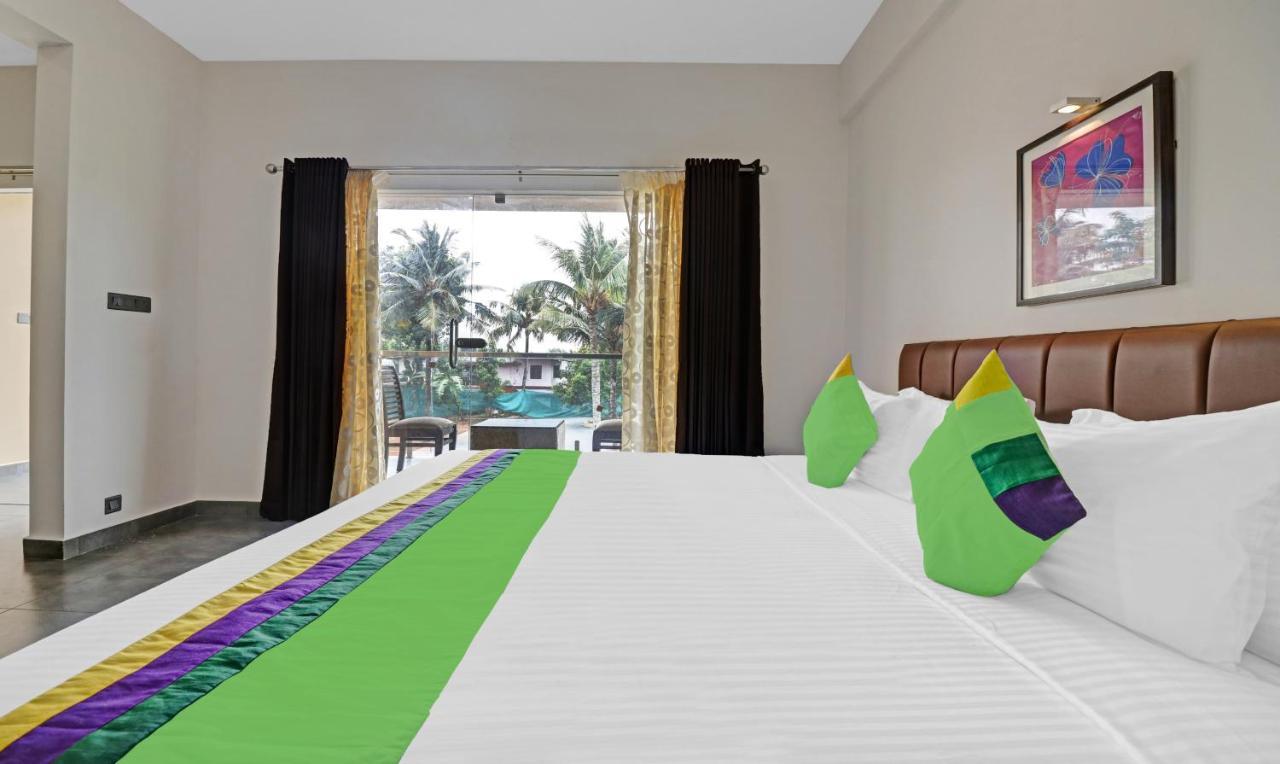Treebo Grand Vistara Airport Suites Kochi エクステリア 写真